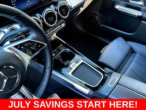 Used 2025 Mercedes-Benz GLB 250 image 22