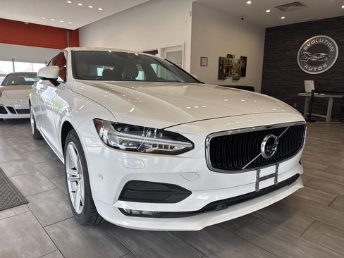 Used 2018 Volvo S90 T5 Momentum w/ Convenience Package image 2