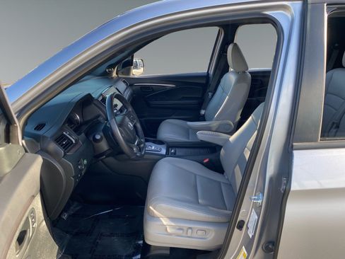 Used 2023 Honda Passport EX-L image 9