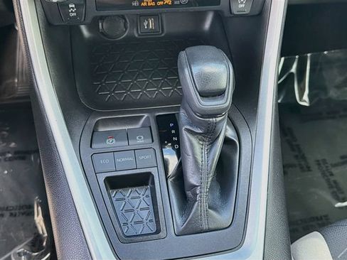 Used 2023 Toyota RAV4 XLE w/ Convenience Package FWD image 16