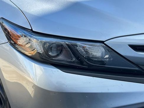 Used 2024 Toyota Camry SE w/ Convenience Package FWD image 10