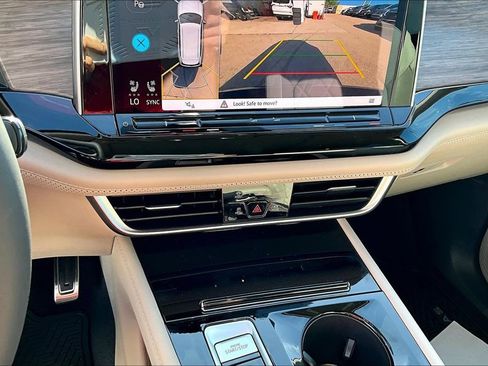 New 2026 Volkswagen Atlas SEL Premium R-Line AWD/4WD image 16