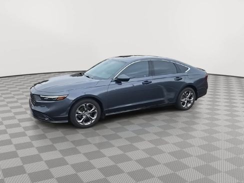 Used 2023 Honda Accord EX image 4