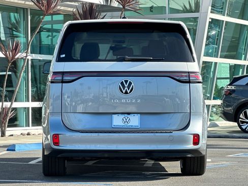 New 2025 Volkswagen ID. Buzz 1st Edition image 6