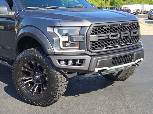 Used 2018 Ford F150 Raptor w/ Equipment Group 802A Luxury image 2