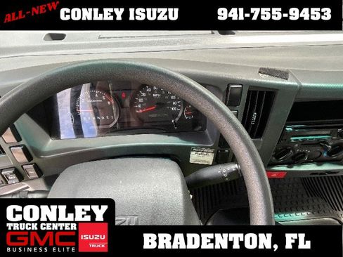 Used 2020 Isuzu NPR image 14