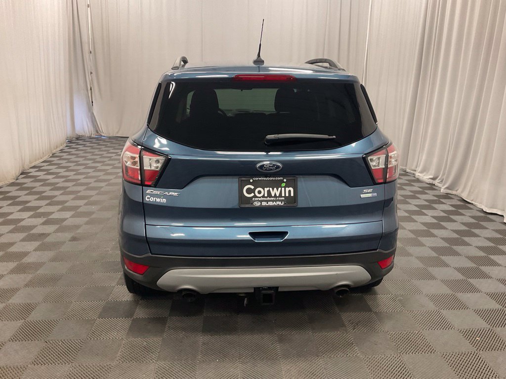 Used 2018 Ford Escape SE w/ SE Sync 3 Package AWD/4WD image 10