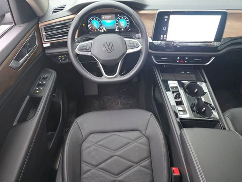 New 2024 Volkswagen Atlas SE AWD/4WD image 4