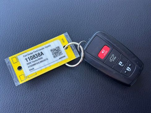 Used 2020 Toyota RAV4 Limited w/ Limited Grade Weather Package image 39