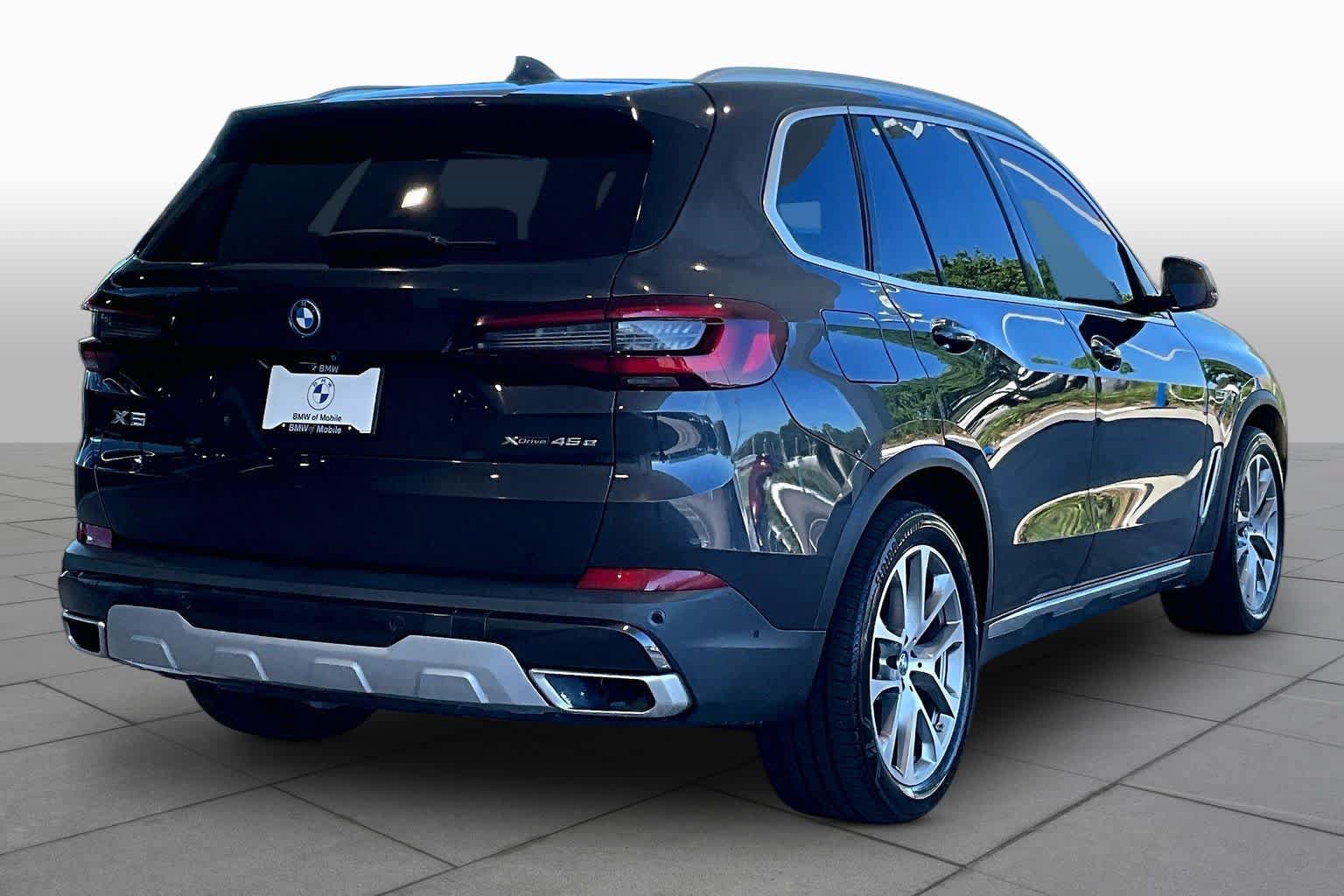 Used 2022 BMW X5 xDrive45e w/ Luxury Seating Package AWD/4WD image 12