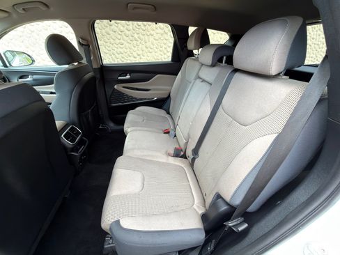 Used 2019 Hyundai Santa Fe SEL AWD/4WD image 18