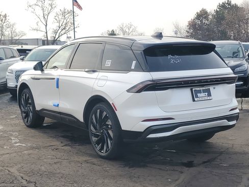 New 2026 Lincoln Nautilus Reserve w/ Jet Appearance Package image 3