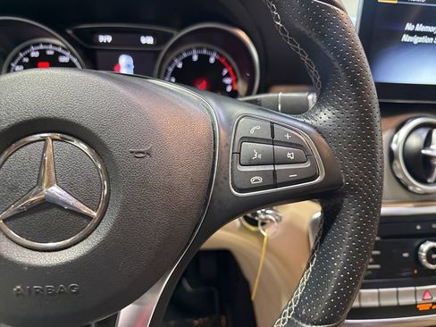 Used 2020 Mercedes-Benz GLA 250 4MATIC image 12