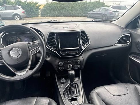 Used 2019 Jeep Cherokee Limited AWD/4WD image 15