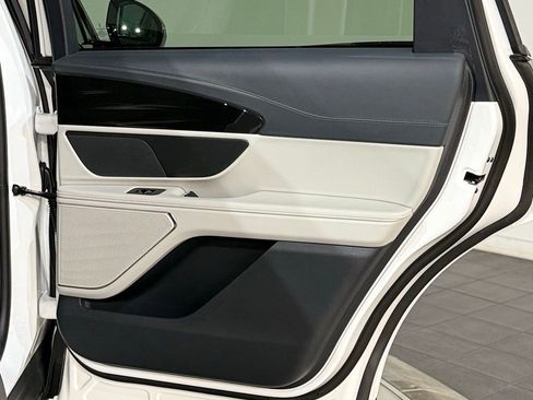 New 2026 Lincoln Nautilus Premier w/ Jet Appearance Package AWD/4WD image 60