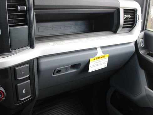 Used 2024 Ford F250 XL image 27