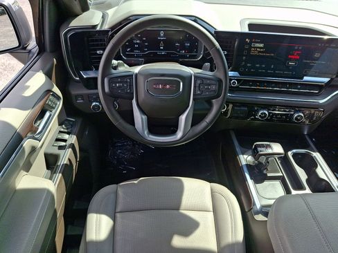 Used 2024 GMC Sierra 1500 SLT w/ SLT Premium Plus Package AWD/4WD image 11