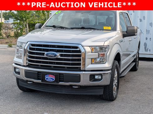 Used 2017 Ford F150 XLT w/ Equipment Group 302A Luxury AWD/4WD image 7