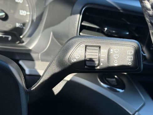 Used 2022 Ford Explorer XLT w/ Equipment Group 202A image 20