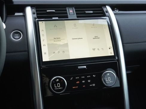 New 2026 Land Rover Discovery S AWD/4WD image 15