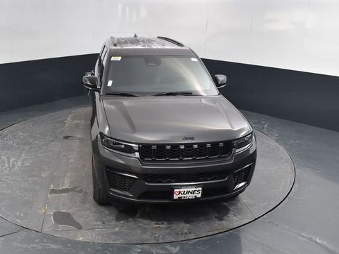 New 2026 Jeep Grand Cherokee L 4WD image 42