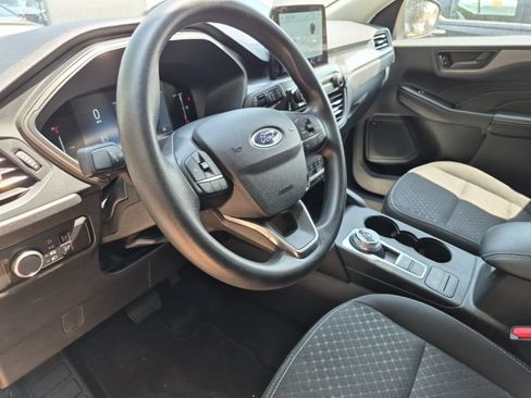 Used 2025 Ford Escape Active AWD/4WD image 7