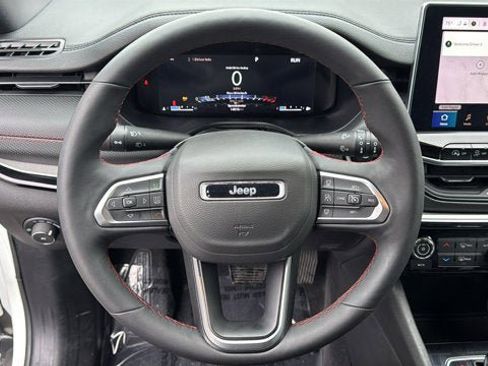 Certified 2025 Jeep Compass Trailhawk w/ Trailhawk Elite Group image 15