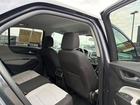 Used 2022 Chevrolet Equinox LS w/ LS Convenience Package FWD image 31