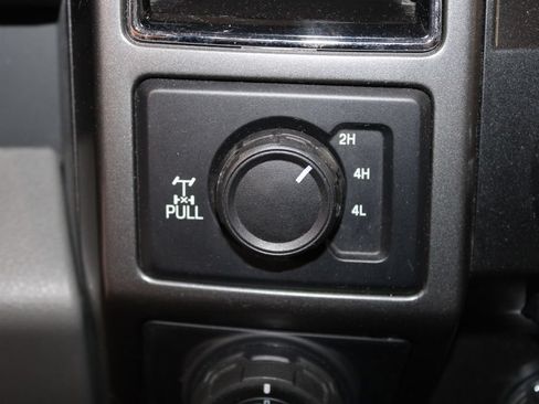Used 2018 Ford F150 XLT w/ Equipment Group 302A Luxury AWD/4WD image 28