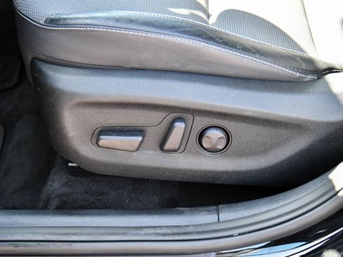 Used 2022 Kia Niro EX FWD image 17