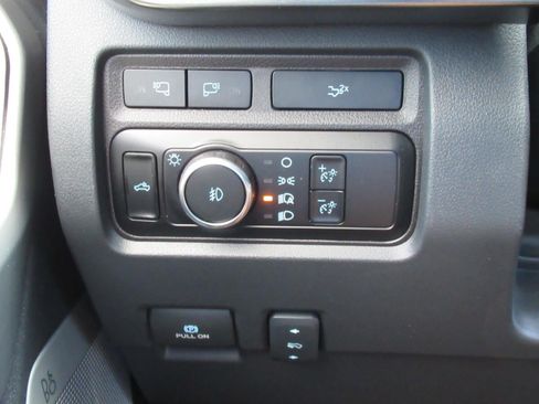 Used 2024 Ford F250 Lariat w/ Lariat Ultimate Package AWD/4WD image 25