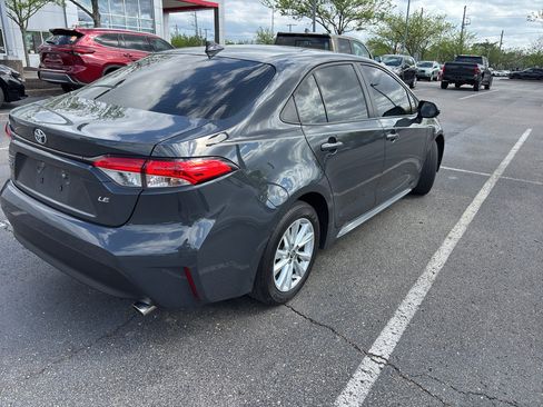Used 2023 Toyota Corolla LE w/ LE Convenience Package image 5