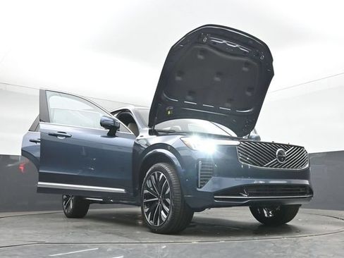 New 2026 Volvo XC90 B6 Plus w/ Protection Package Premier AWD/4WD image 57
