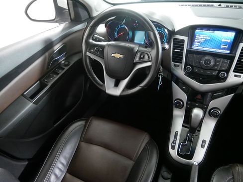 Used 2015 Chevrolet Cruze LT w/ RS Package image 9
