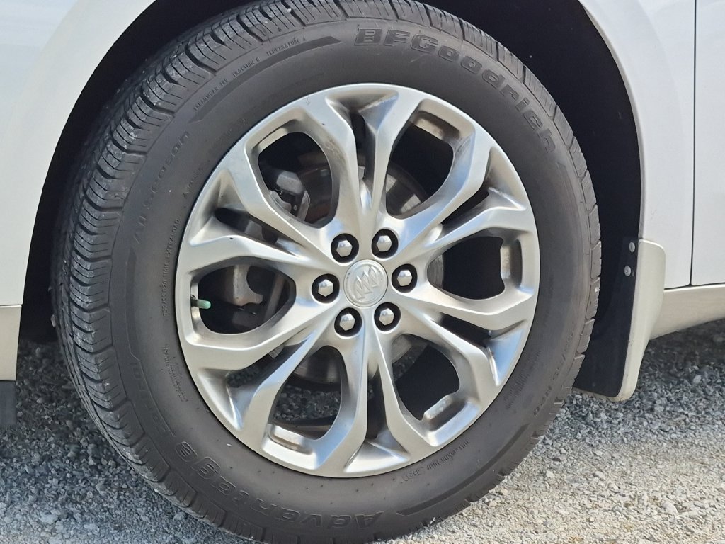 Used 2018 Buick Enclave Avenir w/ Avenir Technology Package FWD image 24