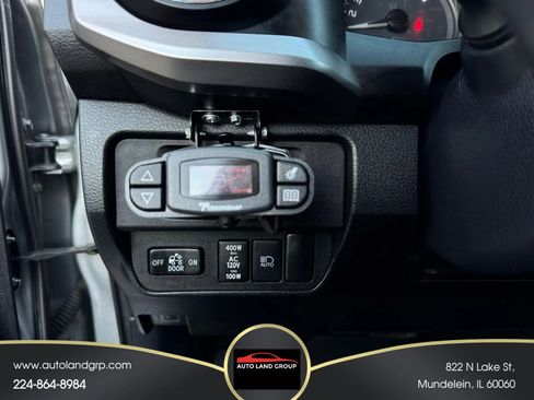 Used 2018 Toyota Tacoma Limited image 20