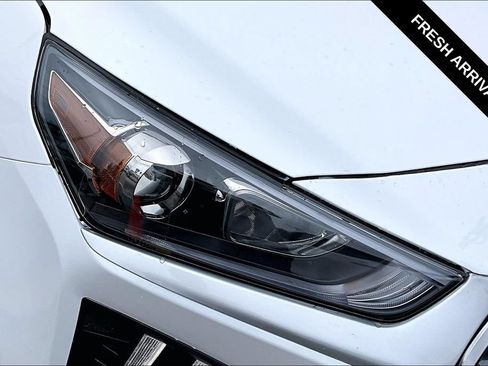 Used 2020 Hyundai Ioniq SE FWD image 30