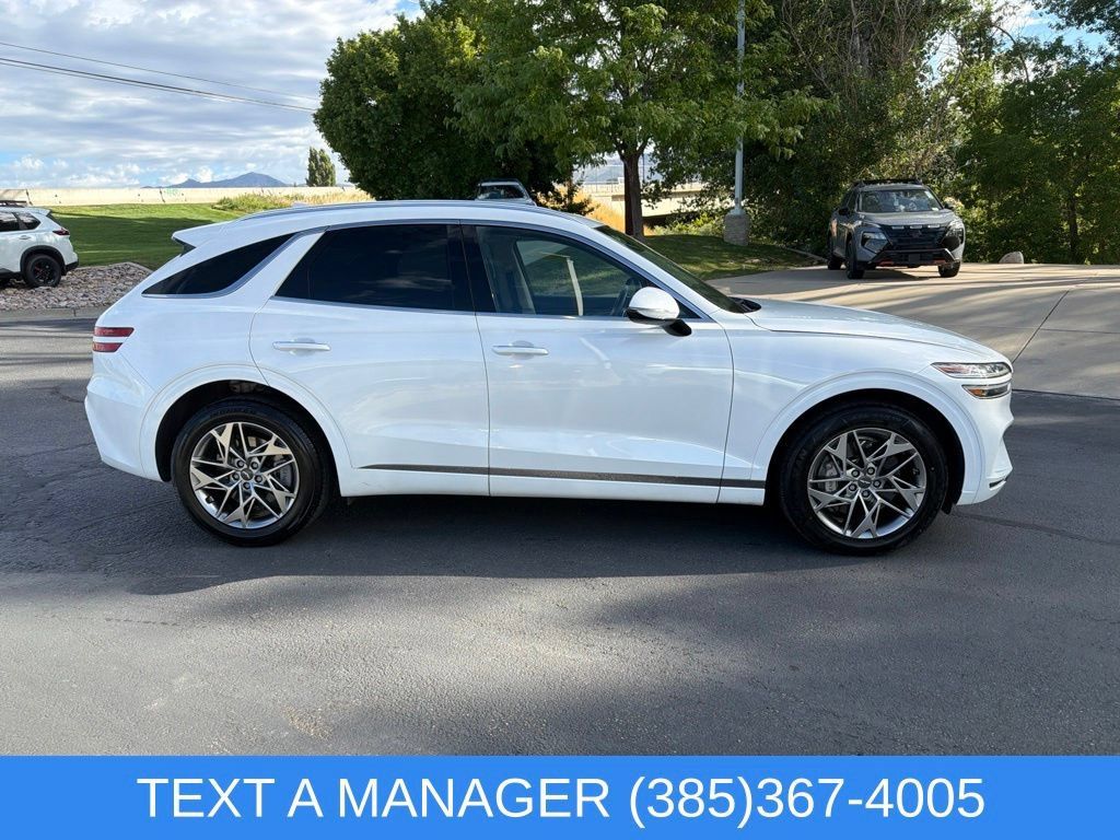 Used 2025 Genesis GV70 2.5T AWD/4WD image 2