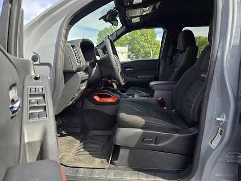 Used 2024 Nissan Frontier PRO-4X w/ Off-Road Protection Package image 18