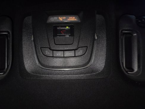 Used 2023 Toyota Corolla SE image 18