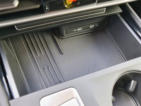 New 2026 Volkswagen Atlas SE image 27