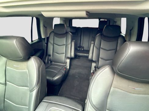Used 2018 Cadillac Escalade Premium Luxury AWD/4WD image 23