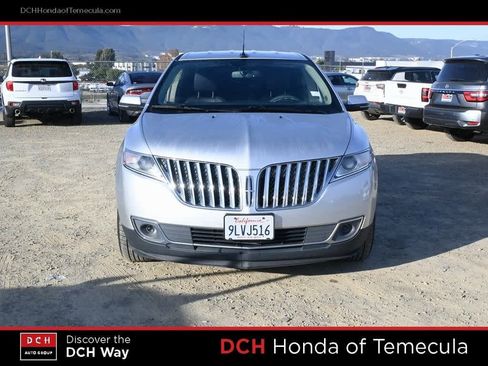 Used 2015 Lincoln MKX FWD w/ Equipment Group 101A image 2