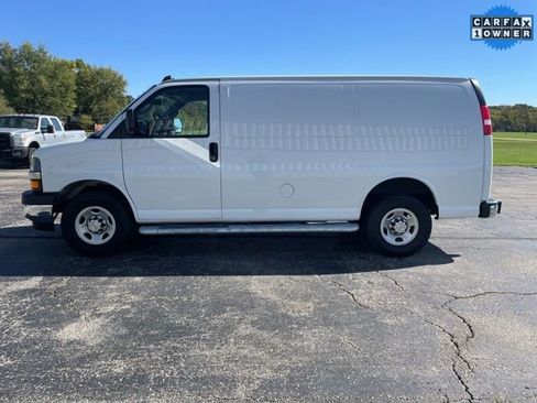 Used 2024 Chevrolet Express 2500 Work Van w/ Driver Convenience Package image 4