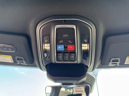 New 2025 Jeep Grand Cherokee Limited w/ Black Appearance Package image 47