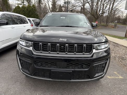 New 2026 Jeep Grand Cherokee L Limited AWD/4WD image 3