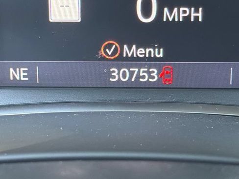 Used 2023 GMC Terrain SLE w/ Driver Convenience Package FWD image 28