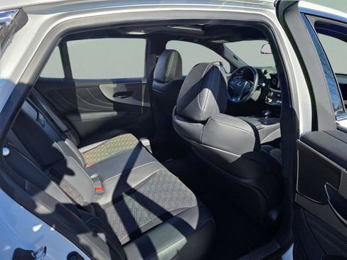 Used 2023 Lexus LS 500 F Sport image 20