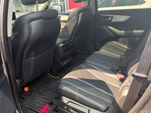 Used 2024 Acura MDX SH-AWD w/ Technology Package image 12
