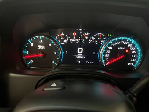Used 2019 Chevrolet Tahoe Premier w/ Premier Plus Edition AWD/4WD image 18